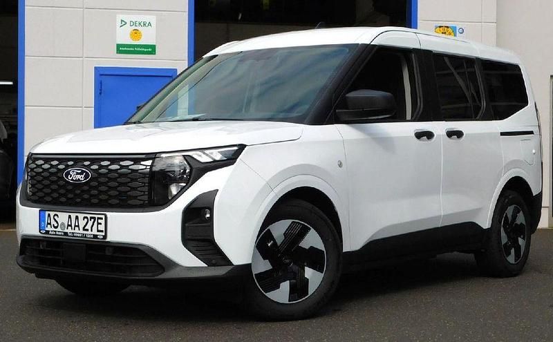 Weiß Neu 2025 Ford Tourneo Trend Van / Kleinbus | 33.460 € (Etwas zu teuer) - Bild 1/4