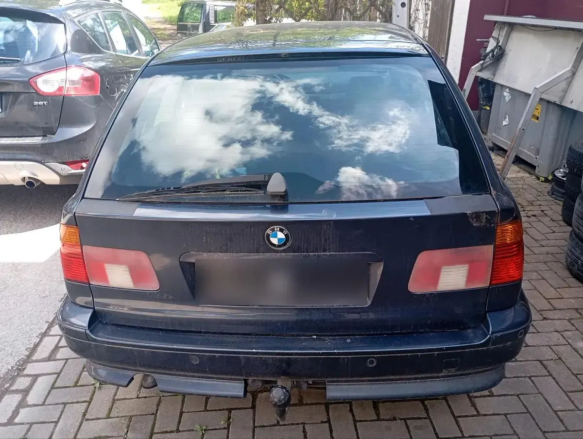 Gebraucht BMW 525 163 PS (119 kW) 2002 Blau Kombi