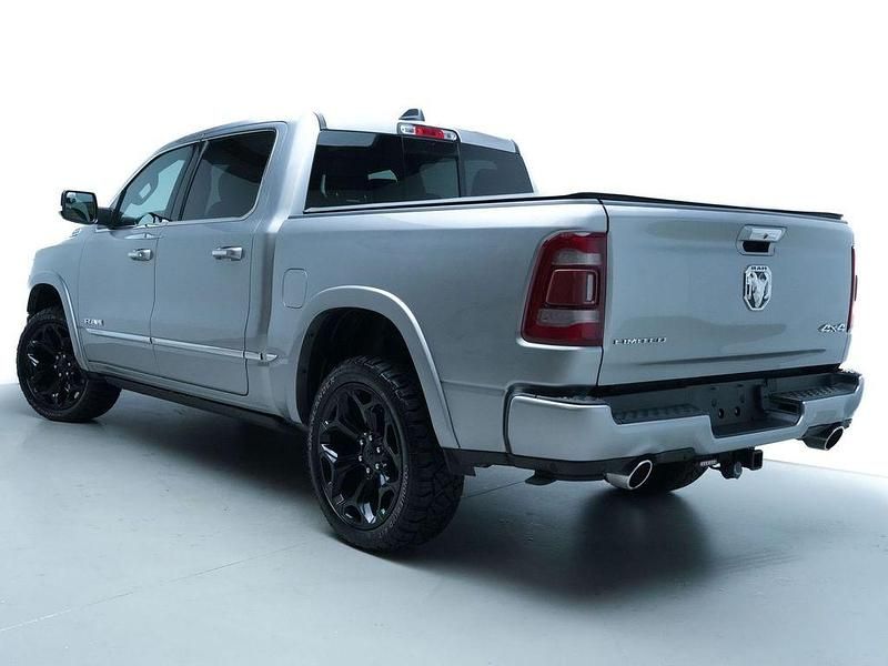 Gebraucht Dodge Ram Limited 401 PS (294 kW) 2020 Silber Abholung