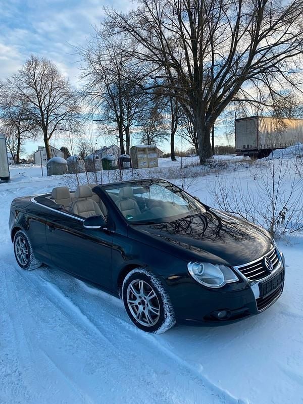 Schwarz Gebraucht 2007 VW Eos Cabrio | 3.300 € (Etwas zu teuer) - Bild 1/4