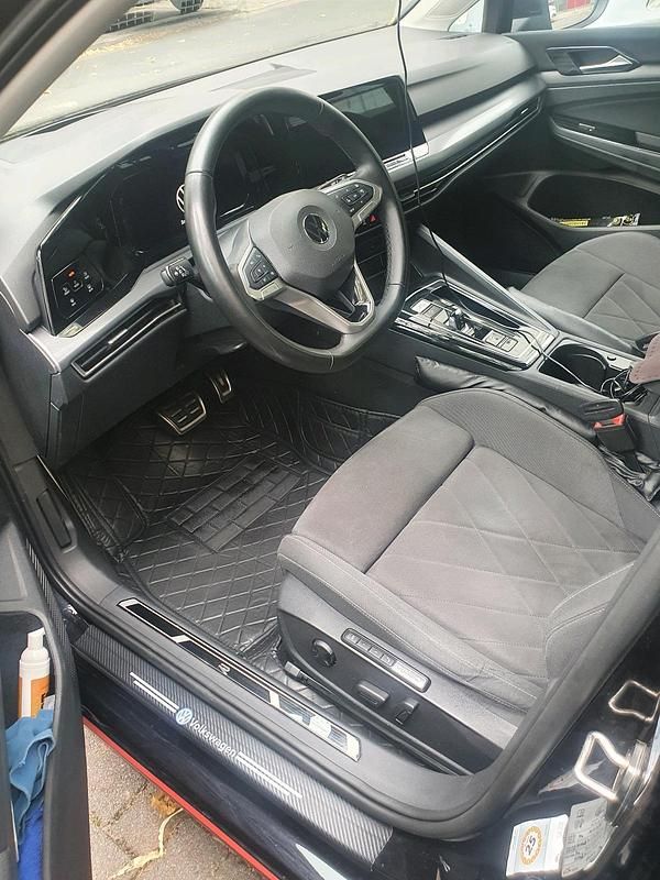 Gebraucht VW Golf VIII 150 PS (110 kW) 2021 Schwarz Kombi