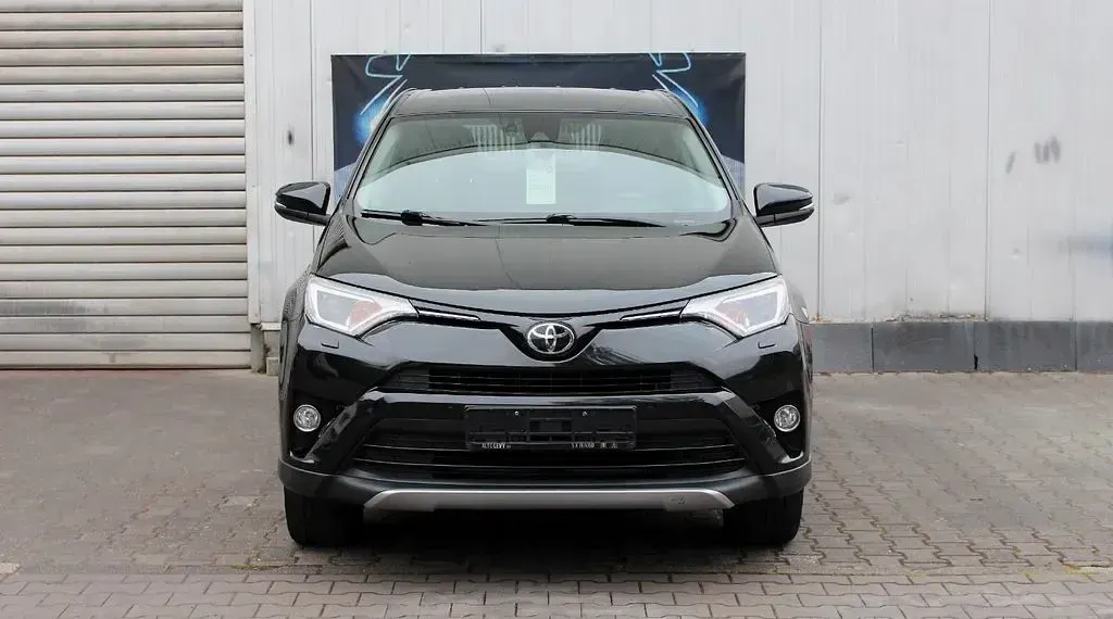 Gebraucht Toyota RAV4 Edition-S 143 PS (105 kW) 2017 Schwarz SUV