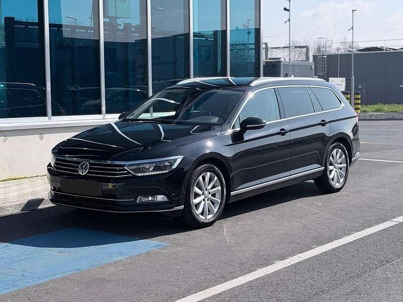 Gebraucht VW Passat Highline 150 PS (110 kW) 2019 Schwarz Kombi