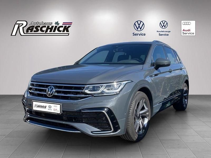 Gebraucht VW Tiguan R-line 150 PS (110 kW) 2022 Delfingrau SUV