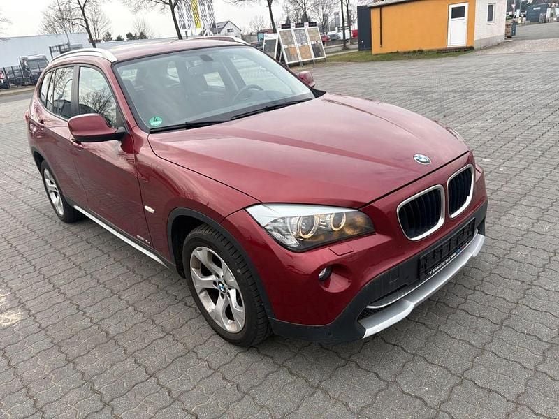 Second-hand BMW X1 xLine 143 CP (105 kW) 2009 Roșu SUV