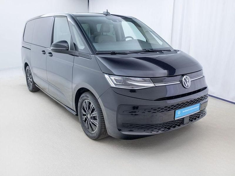 Gebraucht VW Multivan Life 204 PS (150 kW) 2023 Deep black perleffekt Van