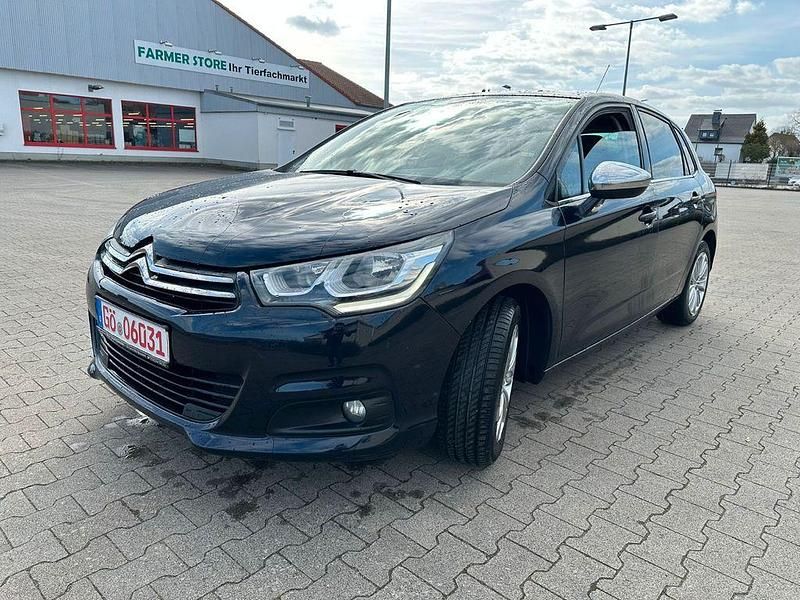 Gebraucht Citroën C4 SELECTION 131 PS (96 kW) 2016 Blau Limousine