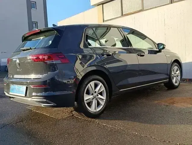 Gebraucht VW Golf VIII Style 150 PS (110 kW) 2024 Andere Limousine