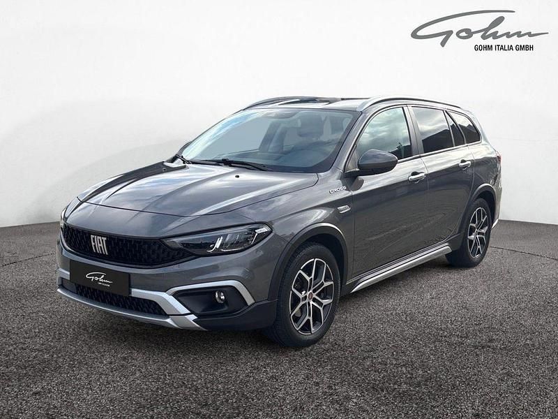 Grau Gebraucht 2023 Fiat Tipo Cross Limousine | 19.890 € (Fairer Preis) - Bild 1/4