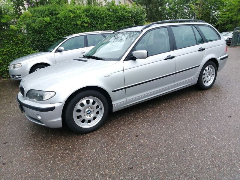 Silber Gebraucht 2003 BMW 318 Sport Line Kombi | 4.799 € (Teuer) - Bild 1/4