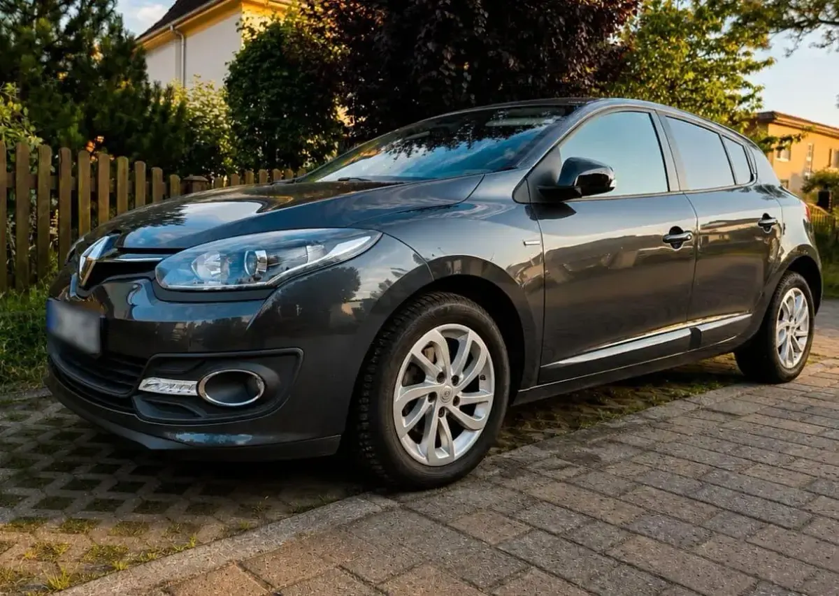 Gebraucht Renault Mégane LIMITED 110 PS (80 kW) 2015 Limousine