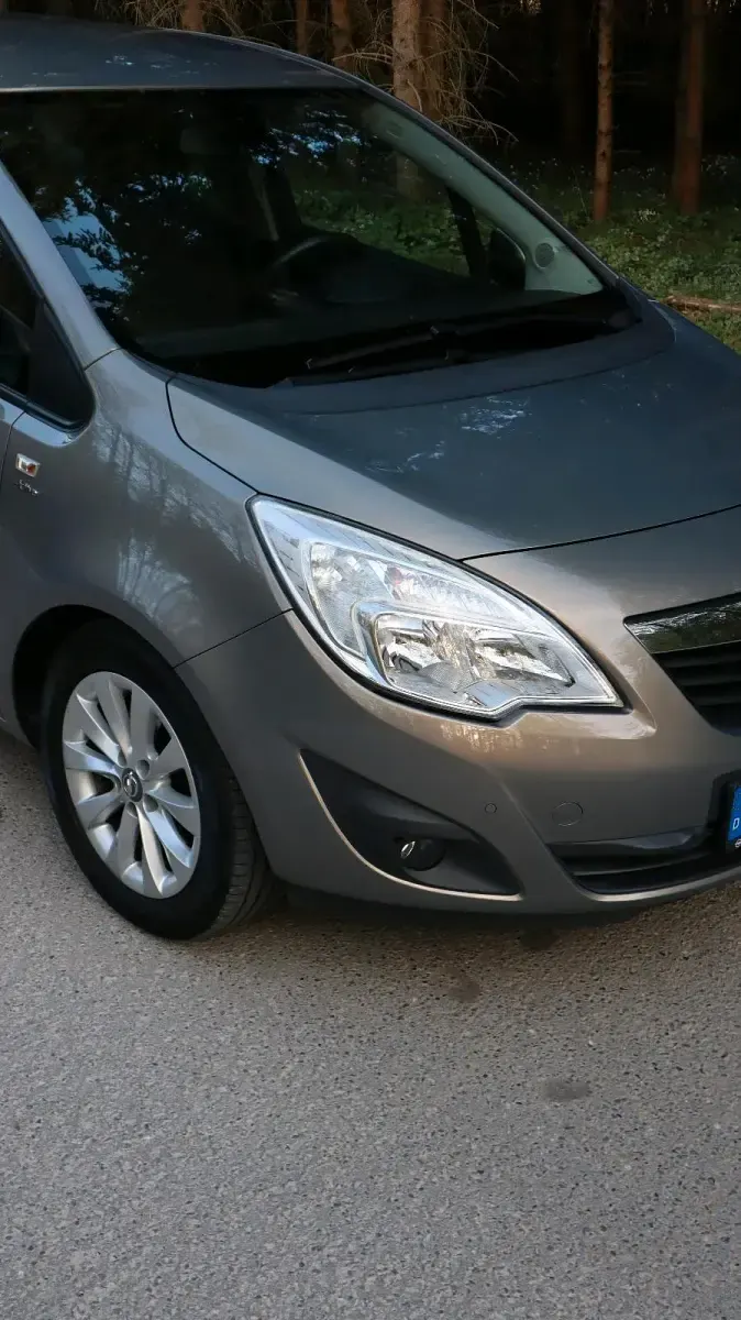 Gebraucht Opel Meriva 120 PS (88 kW) 2012 Braun Van / Kleinbus