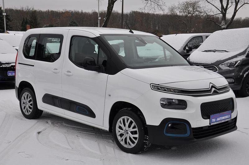 Lack weiss banquise Gebraucht 2022 Citroën e-Berlingo Feel Van / Kleinbus | 17.990 € (Fairer Preis) - Bild 1/4
