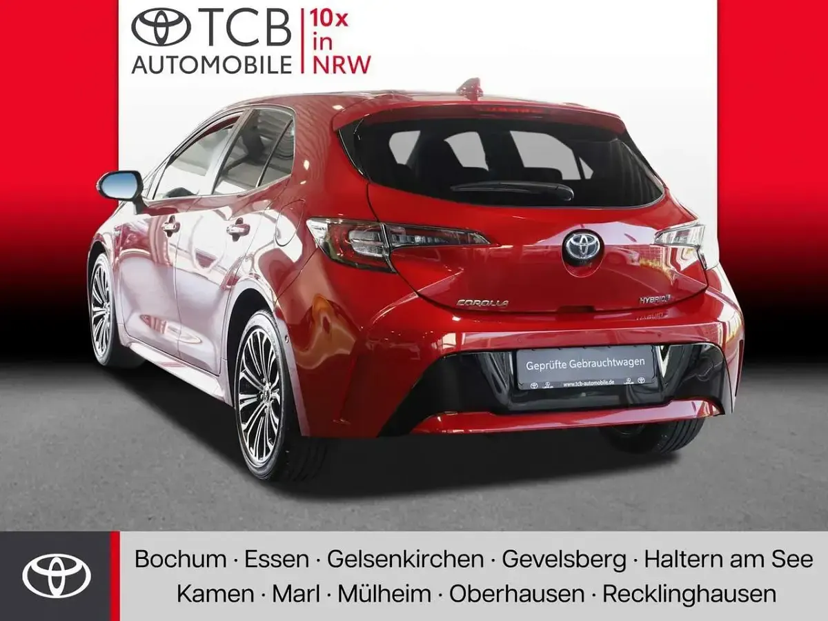 Gebraucht Toyota Corolla Club 122 PS (89 kW) 2019 Karminarot metallic Limousine