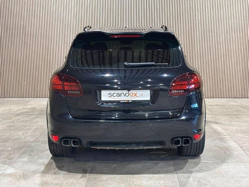 Second-hand Porsche Cayenne 245 CP (180 kW) 2012 Negru SUV
