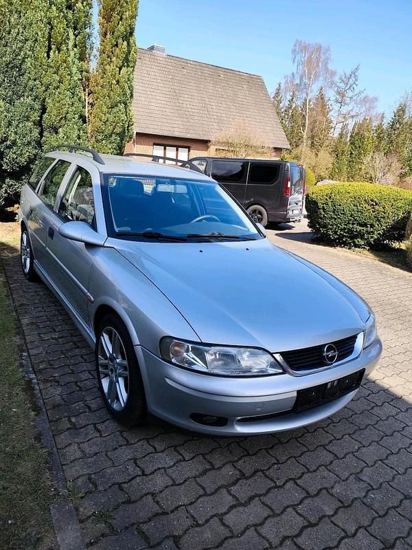 Gebraucht Opel Vectra 136 PS (100 kW) 2000 Silber Kombi