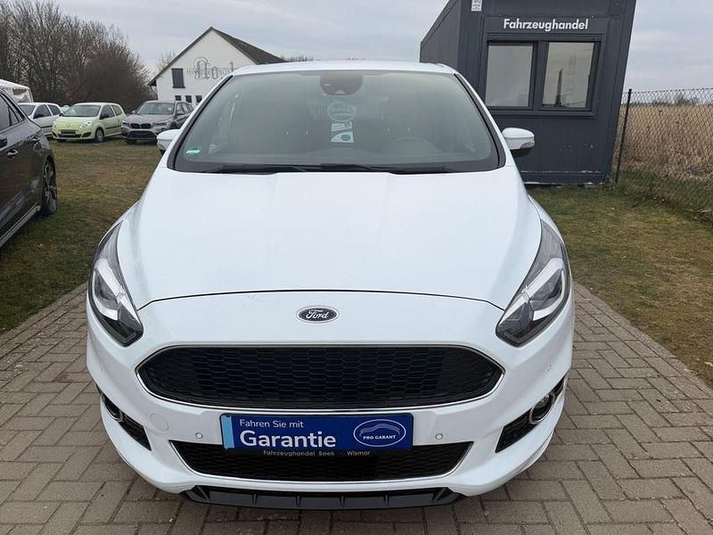 Gebraucht Ford S-MAX ST-Line 241 PS (177 kW) 2018 Weiß Van / Kleinbus