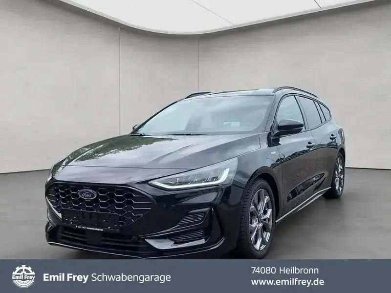 Agate black metallic Gebraucht 2024 Ford Focus ST-Line X Kombi | 26.690 € (Fairer Preis) - Bild 1/4