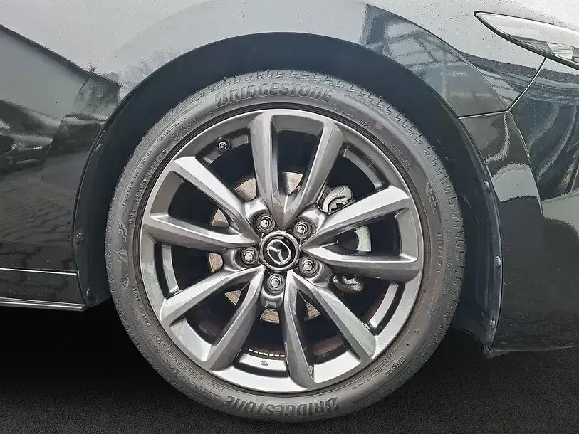 Gebraucht Mazda 3 Selection 122 PS (89 kW) 2021 Onyxschwarz Limousine
