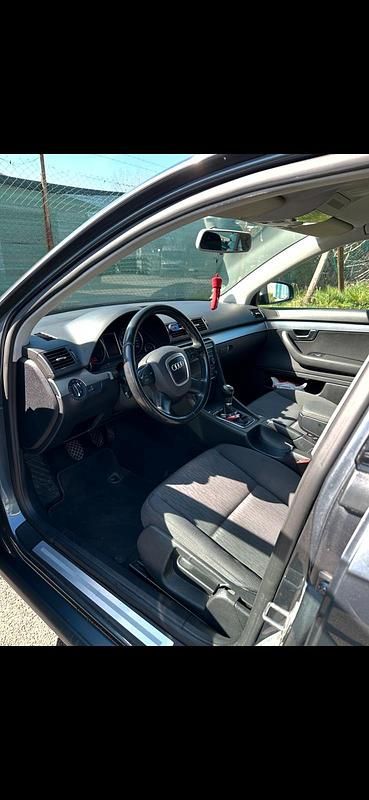 Gebraucht Audi A4 116 PS (85 kW) 2007 Grau Limousine