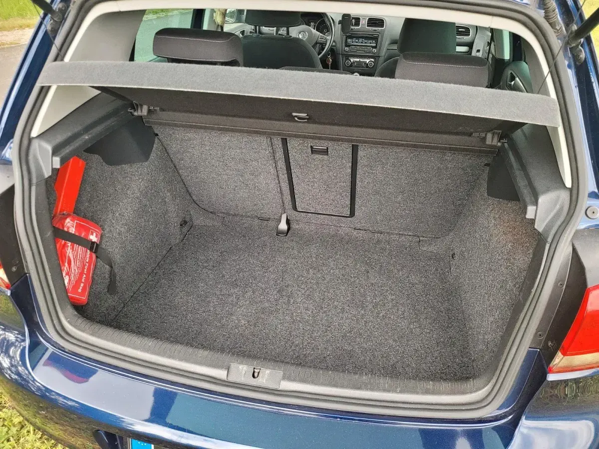 Gebraucht VW Golf VI Style 105 PS (77 kW) 2011 Blau Kleinwagen