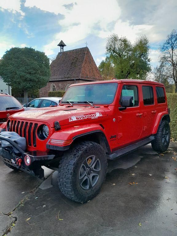 Rot Gebraucht 2020 Jeep Wrangler Sahara SUV | 48.500 € (Guter Preis) - Bild 1/4
