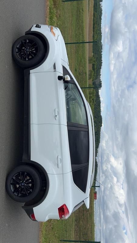 Gebraucht Ford Kuga Titanium 163 PS (119 kW) 2012 Weiß SUV