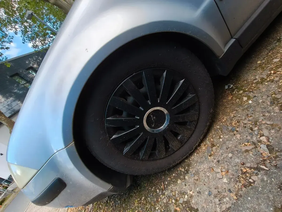 Gebraucht VW Passat 101 PS (74 kW) 2002 Silber Limousine