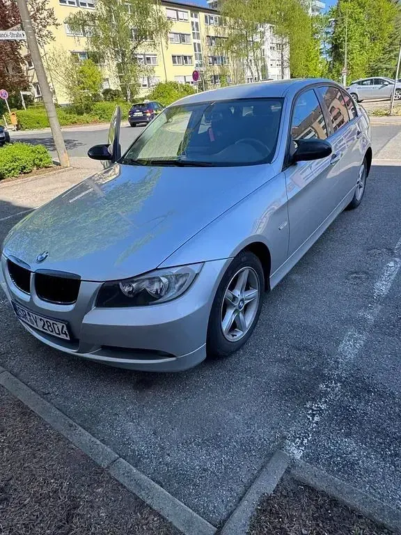 Gebraucht BMW 320 150 PS (110 kW) 2006 Silber Limousine