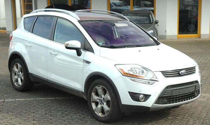 Gebraucht Ford Kuga Titanium 136 PS (100 kW) 2012 Weiß SUV