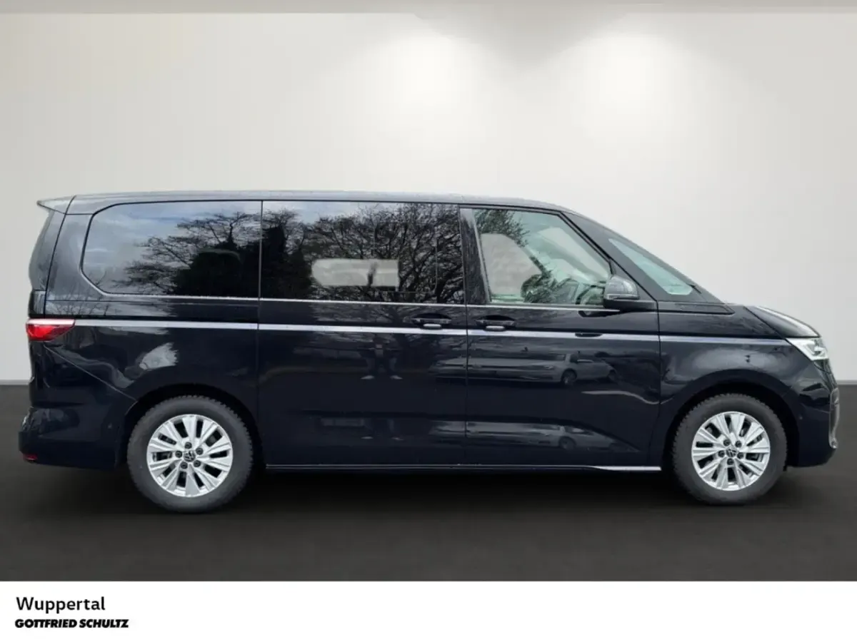 Gebraucht VW Multivan Life 150 PS (110 kW) 2025 Van / Kleinbus