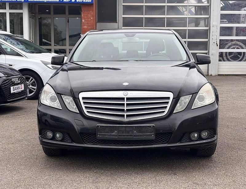 Gebraucht Mercedes E220 170 PS (125 kW) 2009 Schwarz Limousine