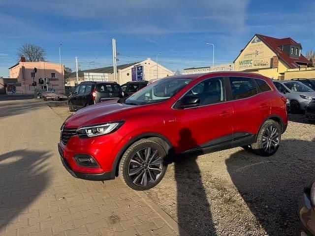 Rot Gebraucht 2019 Renault Kadjar Bose Edition SUV | 13.690 € (Guter Preis) - Bild 1/4