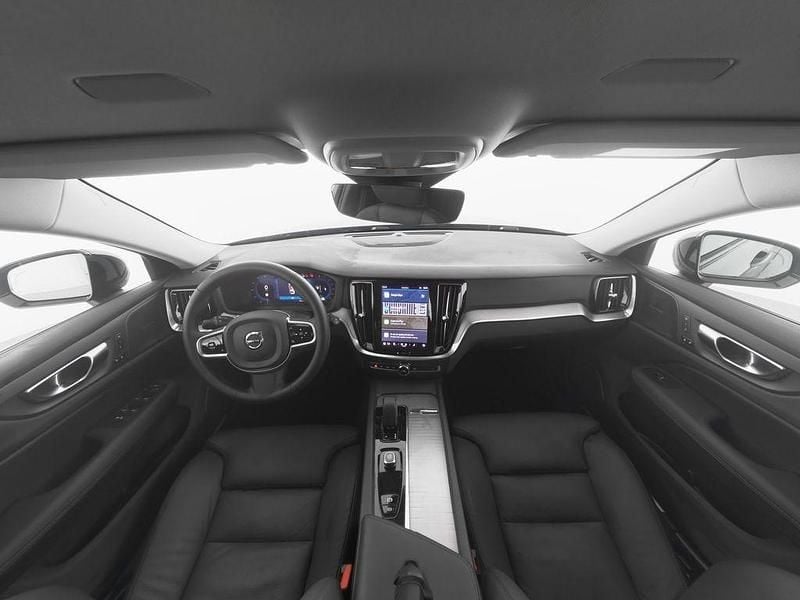 Gebraucht Volvo V60 Plus 197 PS (144 kW) 2025 Schwarz Kombi