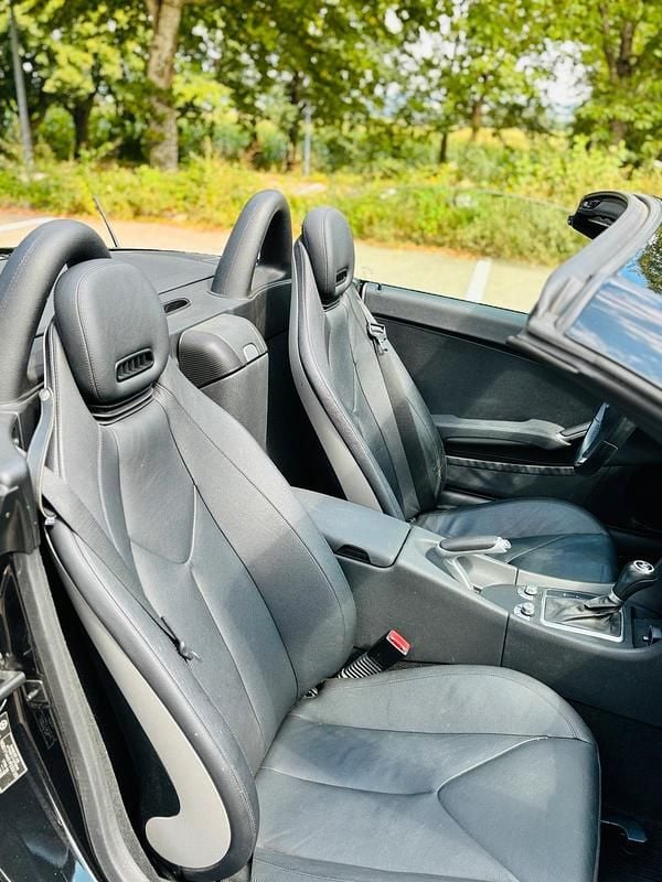 Gebraucht Mercedes SLK200 183 PS (134 kW) 2010 Schwarz Cabrio
