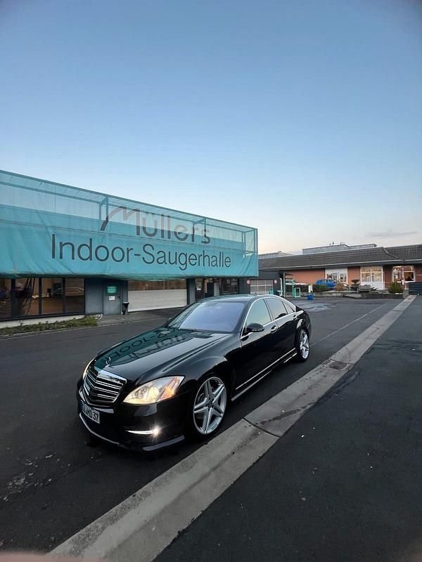 Schwarz Gebraucht 2006 Mercedes S320 Limousine | 10.900 € (Fairer Preis) - Bild 1/4