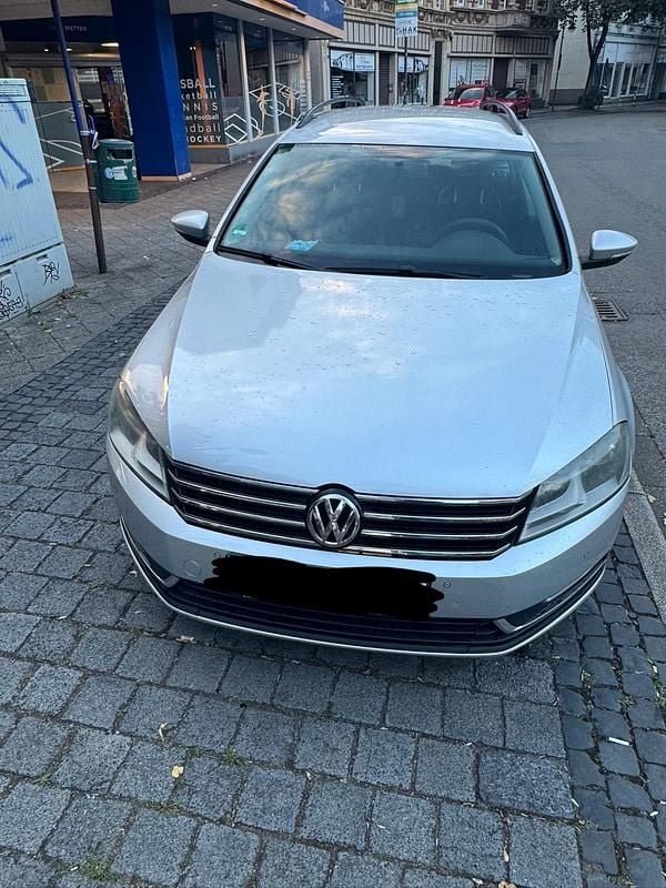 Gebraucht VW Passat 140 PS (102 kW) 2012 Silber Kombi