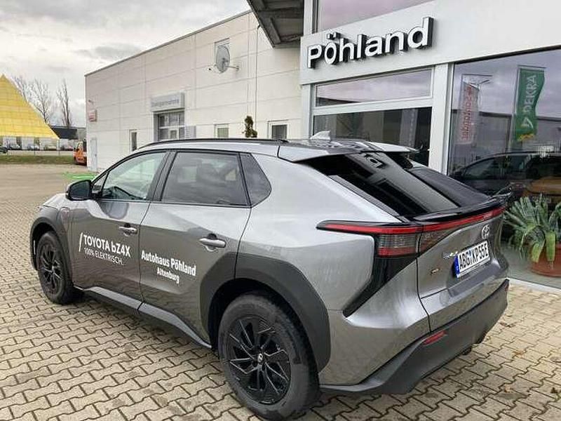Gebraucht Toyota bZ4X Comfort 150 kW (204 PS) 2023 Palladiumsilber SUV