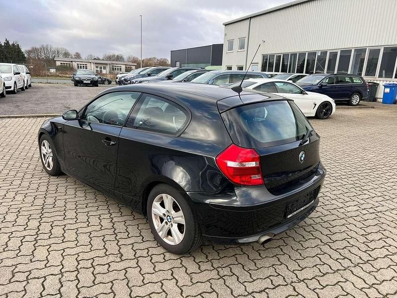 Gebraucht BMW 120 170 PS (125 kW) 2009 Black sapphire metallic Kleinwagen
