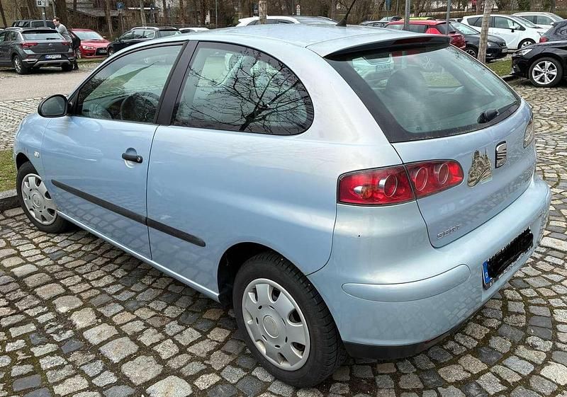 Gebraucht Seat Ibiza 64 PS (47 kW) 2003 Silber Kleinwagen