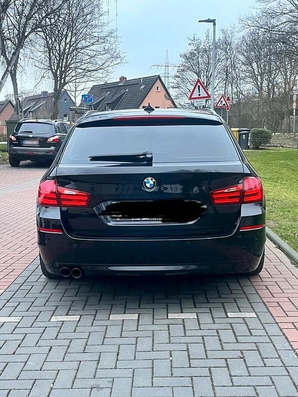 Gebraucht BMW 530 258 PS (189 kW) 2012 Schwarz Kombi