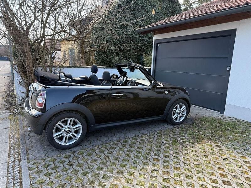 Gebraucht Mini Cooper 122 PS (89 kW) 2014 Schwarz Kleinwagen