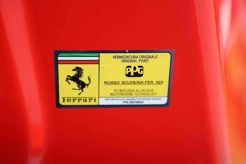 Second-hand Ferrari 296 829 CP (609 kW) 2025 Roșu Cabrio