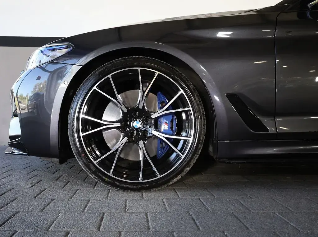 Brugt BMW M550 Performance 462 HK (339 kW) 2018 Grå Sedan