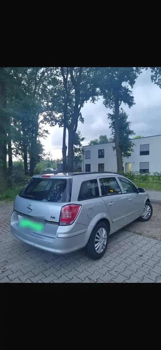 Gebraucht Opel Astra 115 PS (84 kW) 2009 Grau Kombi