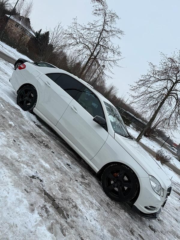 Gebraucht Mercedes E350 306 PS (225 kW) 2011 Weiß Limousine