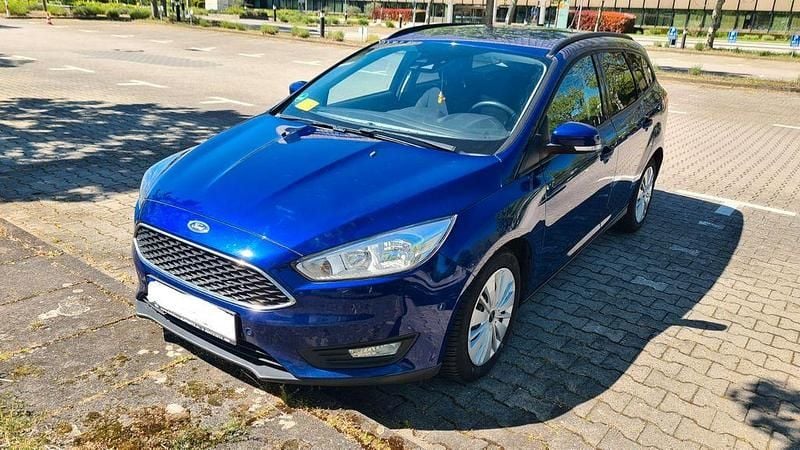 Second-hand Ford Focus Titanium 101 CP (74 kW) 2018 Albastru Break