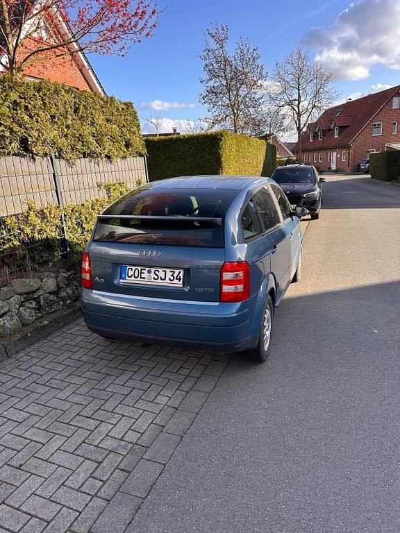 Gebraucht Audi A2 61 PS (44 kW) 2003 Blau Kleinwagen