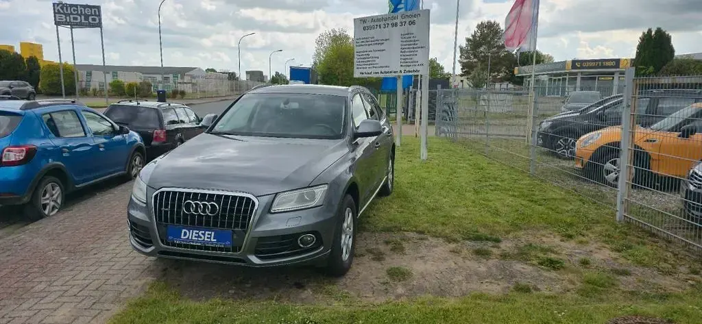 Używany Audi Q5 Design 177 KM (130 kW) 2013 Szary SUV