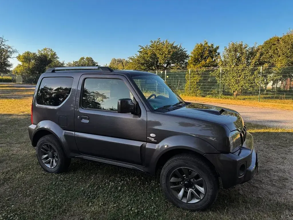 Gebraucht Suzuki Jimny Style 84 PS (61 kW) 2015 Grau SUV